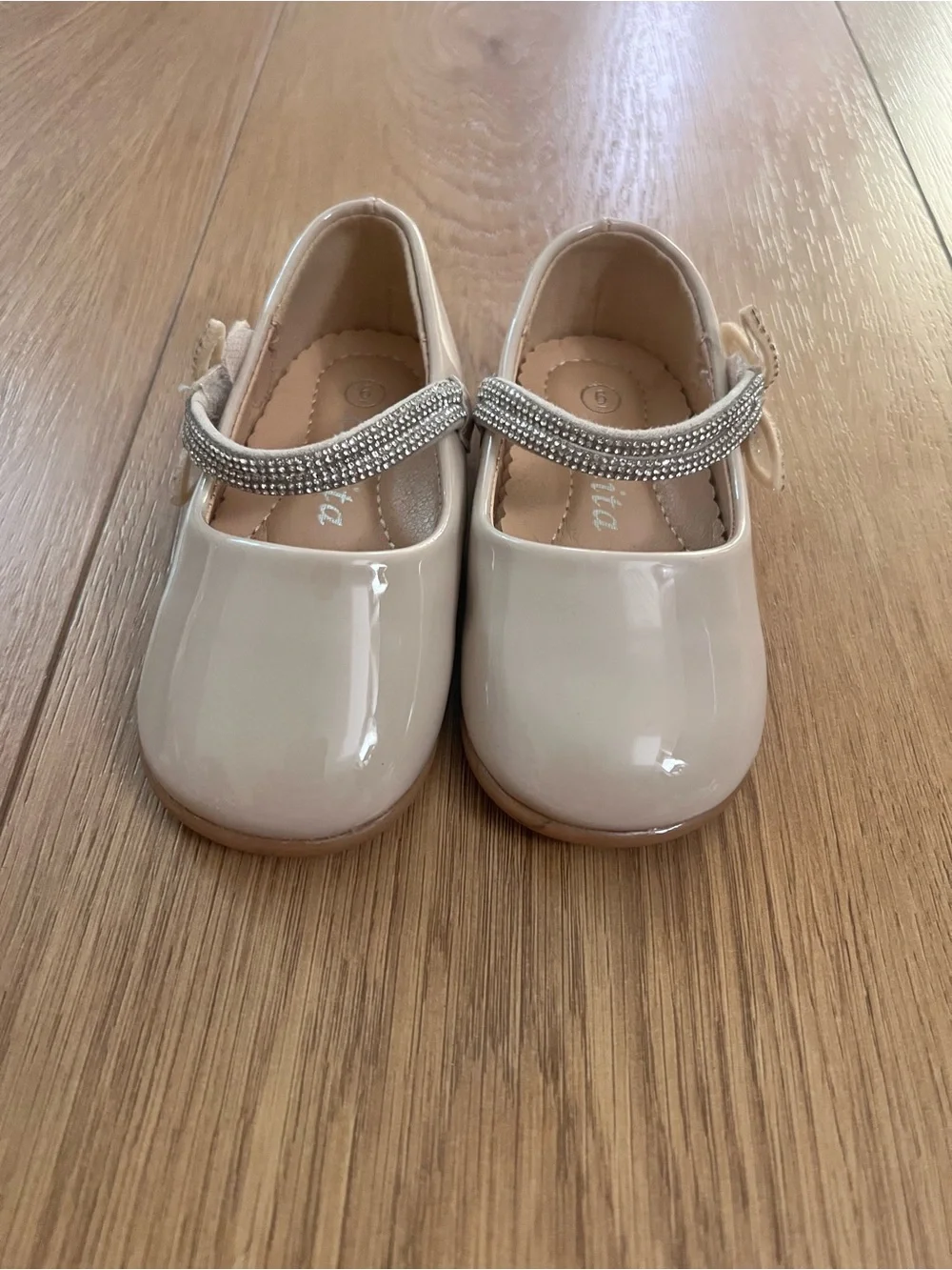 Girls Patent Ballet Flats with Crystal Flower - Cream